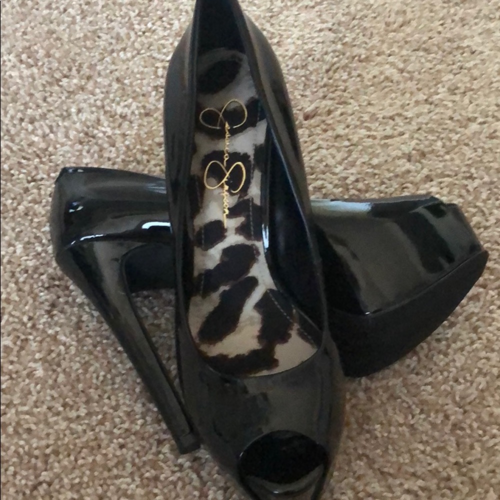 Jessica Simpson stilettos